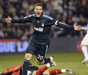 开云平台-马里亚诺的眼泪，欧冠半决赛的乌克兰之殇