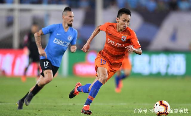 广州恒大迎战山东鲁能，双方势均力敌