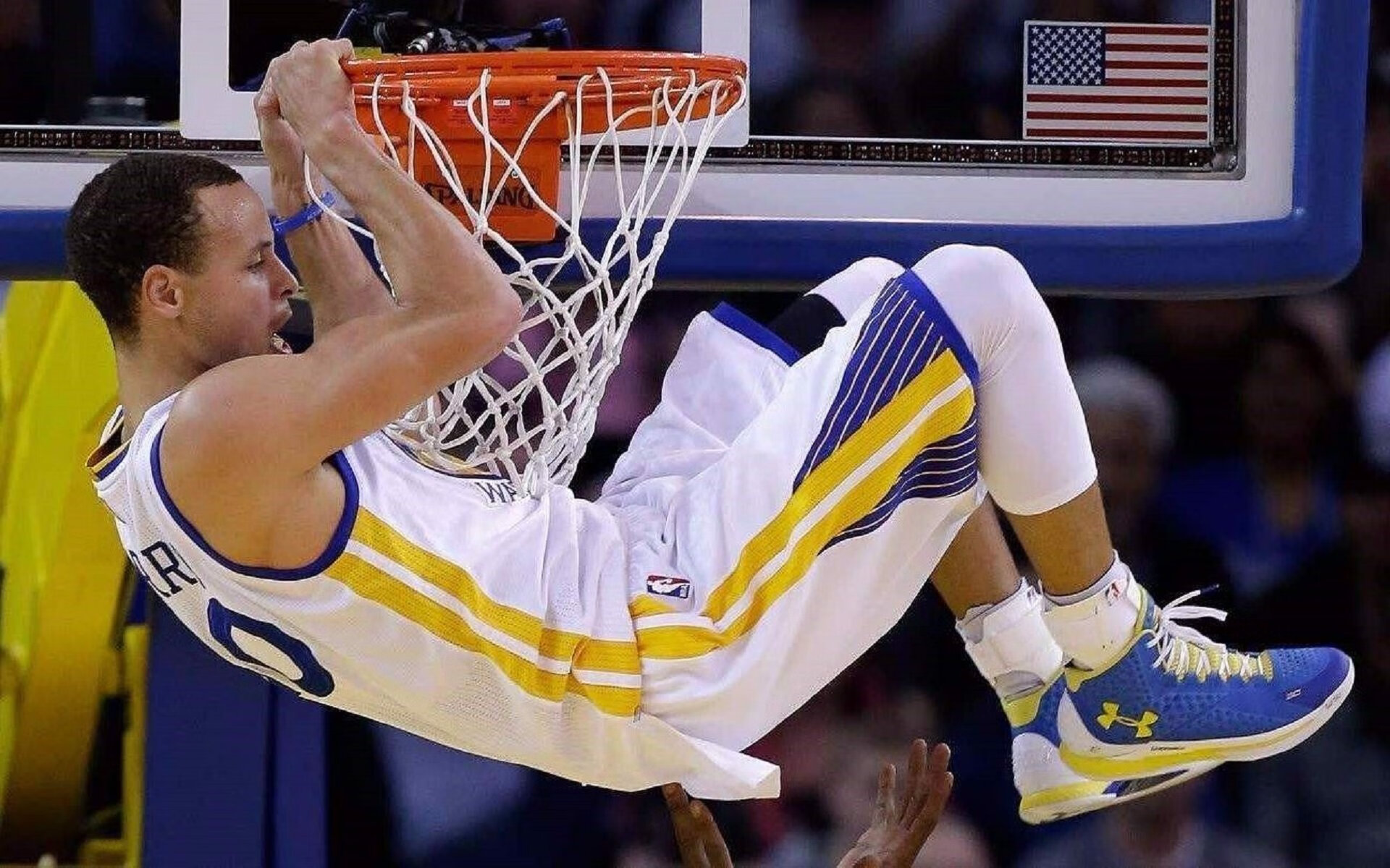 血性辽宁难敌新疆铁蹄,德罗赞冷血一击破不败金身—CBA与NBA双线唯一性战役的终极博弈